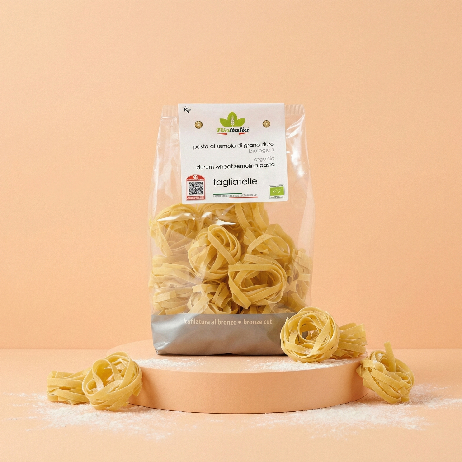 Confezione da 500g di Nidi di Tagliatelle Bio BioItalia, pasta di semola di grano duro biologico trafilata al bronzo e tracciata in blockchain